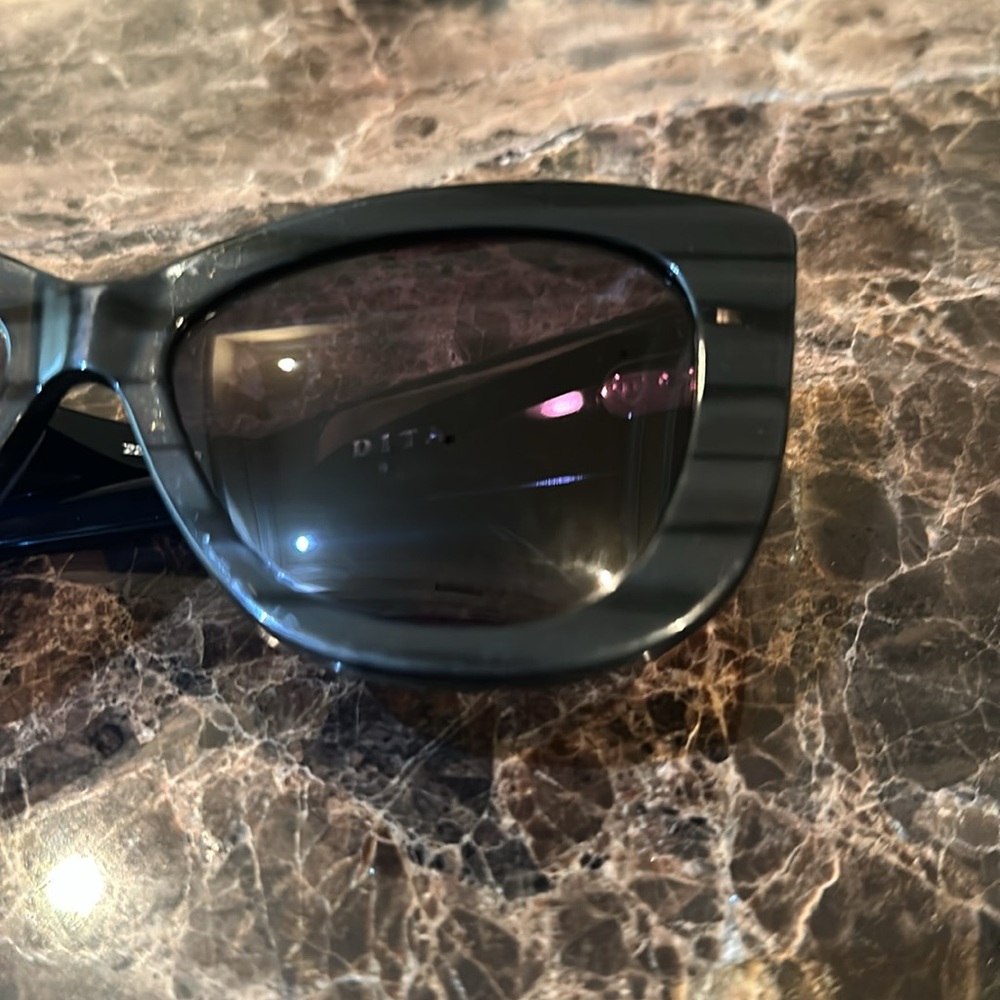Dita Vesoul Sunglasses - Picture 7 of 10